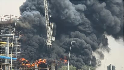 അബുദാബി യാസ് ഐലന്ഡില് നിര്മ്മാണ സ്ഥലത്ത് തീപിടിത്തം