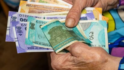 ഓഹരി നിക്ഷേപങ്ങളേക്കാള്‍ നല്ലതാണോ സ്വര്‍ണ നിക്ഷേപം? തുടക്കക്കാർ അറിയേണ്ടതെല്ലാം