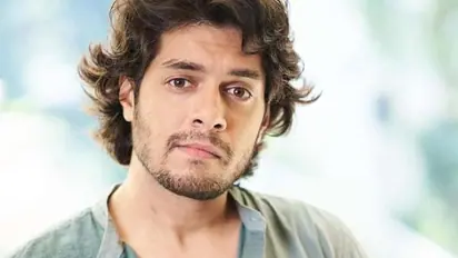 Junaid Khan compares theatre and Cinema, 'I feel Theatre is a purer art form', Here's why