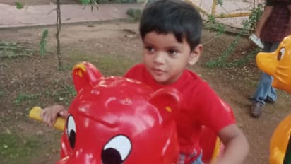 ചേർത്തലയിൽ അമ്മയുടെ വീട്ടിലെത്തിയ 3 വയസുകാരനെ കാണാനില്ല, കണ്ടെത്തിയത് കുളത്തിൽ മരിച്ച നിലയിൽ