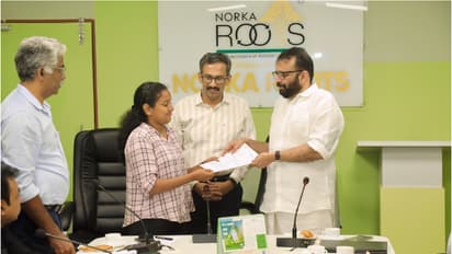 നോര്‍ക്ക ട്രിപ്പിൾ വിന്‍ പദ്ധതി; 18 നഴ്‌സുമാര്‍ക്ക് കൂടി ജര്‍മ്മന്‍ വര്‍ക്ക് പെര്‍മിറ്റ് കൈമാറി