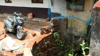 മലപ്പുറത്ത് സ്കൂട്ടര് നിയന്ത്രണം വിട്ട് കിണറ്റിൽ വീണ് അച്ഛനും മകനും ദാരുണാന്ത്യം