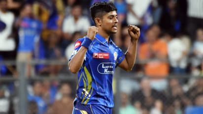 'ഞാനായിരുന്നെങ്കില് അവന് 5 വിക്കറ്റ് തികയ്ക്കാന് അവസരം നല്കുമായിരുന്നു', വിമർശനവുമായി ഹര്ഭജന്