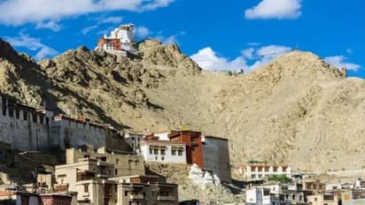 Summer Holidays: వేసవి సెలవులకు ఎక్కడికి వెళ్తారు? ఇండియాలో టాప్ 10 సమ్మర్ హాలిడే స్పాట్స్ ఇవే!