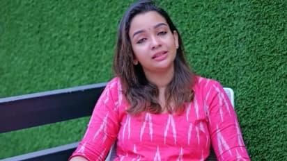 വ്ളോഗിംഗ് എളുപ്പമുള്ള പണിയല്ല'; വരുമാനം ചോദിക്കുന്നത് ഇഷ്ടമല്ല ആലീസ് ക്രിസ്റ്റി