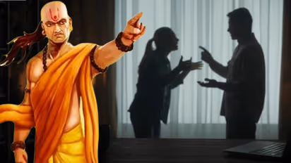 Chanakya Niti: చాణక్య నీతి ప్రకారం మీ భాగస్వామి ఇలా చేస్తుంటే.. మీకు దూరమవుతున్నట్లే!