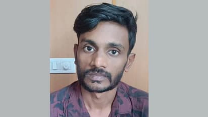 കർണാടകയിൽ നിന്നെത്തിയ കെഎസ്ആർടിസി ബസിൽ പൊലീസ് പരിശോധന, പന്തല്ലൂർ സ്വദേശി കുടുങ്ങി, കൈയിൽ എംഡിഎംഎ