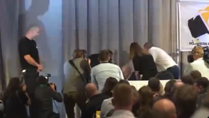 ഒരൊറ്റ വീഴ്ച, സദസിൽ ആശങ്ക, പിന്നെ എല്ലാം സെറ്റ്, ഓസ്‌ട്രേലിയൻ പ്രധാനമന്ത്രി ആന്റണി അൽബനീസ് കാല് തെറ്റി വീണു