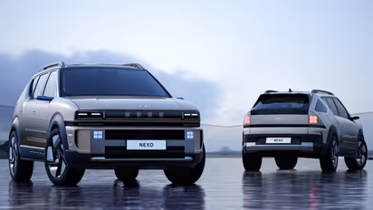 ഒറ്റ ചാർജ്ജിൽ 700 കിമി, 5 മിനുട്ടിൽ ഫുൾ ചാർജ്ജ്! ഹൈഡ്രജൻ കാർ നെക്സോയുമായി ഞെട്ടിച്ച് ഹ്യുണ്ടായി