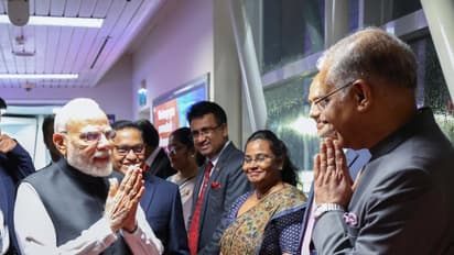 இலங்கை சென்ற பிரதமர் மோடி.. கடும் மழையிலும் பிரம்மாண்ட வரவேற்பால் நெகிழ்ச்சி!