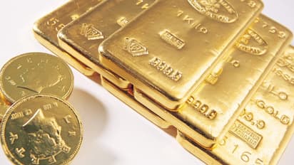 வெளிநாட்டில் இருந்து தங்கம் கொண்டு வருவது இவ்வளவு ஈசியா? செம்ம லாபம் தான் போங்க!