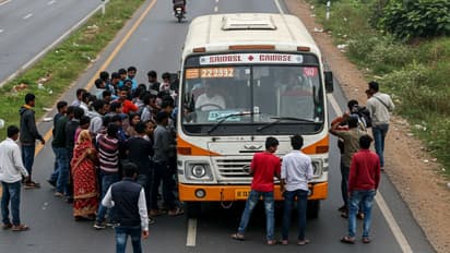 mp bus driver heart attack kanad agar malwa bus accident passengers safe