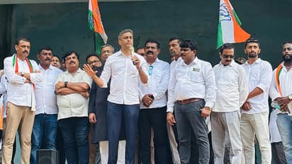 ಬಿಜೆಪಿ ವಿರುದ್ಧ ತಿರುಗಿಬಿದ್ದ ಕೊಡಗು ಕಾಂಗ್ರೆಸ್: ಮಾಜಿ ಸಂಸದ ಪ್ರತಾಪ್ ಸಿಂಹ ಪ್ರತಿಕೃತಿ ದಹಿಸಿ ಆಕ್ರೋಶ