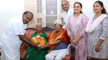 ಹಿರಿಯ ಪತ್ರಕರ್ತ ರಾಮಯ್ಯ ನಿವಾಸಕ್ಕೆ ಭೇಟಿ ನೀಡಿ ಆರೋಗ್ಯ ವಿಚಾರಿಸಿದ ಹೆಚ್‌ಡಿ ಕುಮಾರಸ್ವಾಮಿ