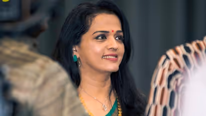 'സീരിയലുകളെ കളിയാക്കുന്നവർ ആ പരമ്പര കാണണം, അത് റീ റിലീസ് ചെയ്യണം'; വിന്ദുജ മേനോൻ പറയുന്നു