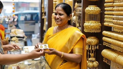 ಷೇರುಪೇಟೆ ಕುಸಿತದ ನಡುವೆಯೂ ಸತತ 6ನೇ ದಿನವೂ ಇಳಿಕೆಯಾದ ಚಿನ್ನ; ಎಷ್ಟಿದೆ 22 & 24 ಕ್ಯಾರಟ್ ಚಿನ್ನದ  ಬೆಲೆ?