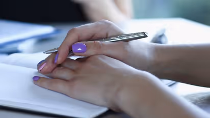 ഇതിനെന്ത് മറുപടി പറയും; ഇന്റർവ്യൂവിൽ കുടുംബത്തെ കുറിച്ച് ചോദ്യം, ആകെ കൺഫ്യൂഷനിലായി യുവതി!