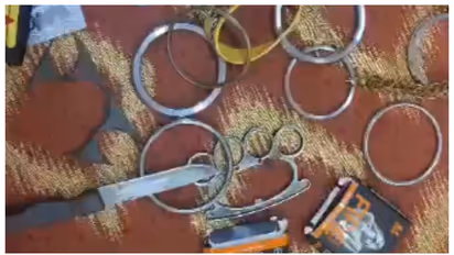 കുട്ടികളിൽ ചില മാറ്റങ്ങൾ; 8 -9 ക്ലാസിലെ കുട്ടികളുടെ ബാഗ് പരിശോധിച്ച അധ്യാപകർ ഞെട്ടി; കോണ്ടം, കത്തി, ഇടിവള...