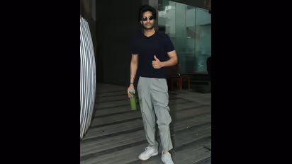 (Photos) Azaad actor Aaman Devgn makes waves with Fitness, Fashion in latest Paparazzi spot