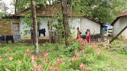 വൃദ്ധദമ്പതികളെ വാടകവീട്ടിൽ തൂങ്ങി മരിച്ച നിലയിൽ കണ്ടെത്തി; മരണം റേഡിയോയിൽ ഉച്ചത്തിൽ പാട്ട് വെച്ച ശേഷം 