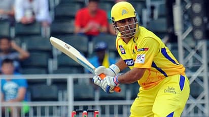 காலங்கள் மாறுது! காட்சிகள் மாறுது! மிக மோசமான சாதனை படைத்த சிஎஸ்கே கேப்டன் தோனி!