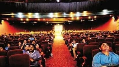 ನಿಮ್ಮ ಸಿನಿಮಾ ನಾವು ಯಾಕಾಗಿ ನೋಡಬೇಕು?: ಹತಾಶ ಪ್ರೇಕ್ಷಕನಿಂದ 10 ಪ್ರಶ್ನೆಗಳು