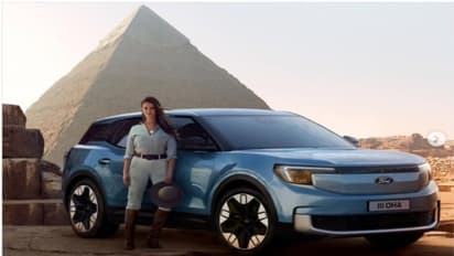 'I'd chain you in my basement': Female vlogger shares CREEPY encounter with immigration officer (WATCH)