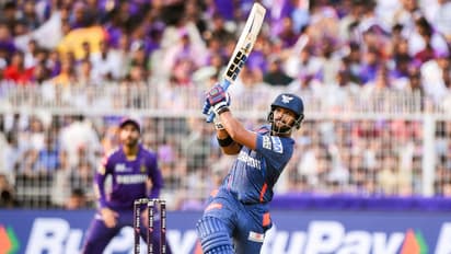 പുരാന്റെ സിക്സ് പതിച്ചത് മുഖത്ത്, ചോരയൊലിപ്പിച്ച് ആരാധകന്; മുറിവ് തുന്നിക്കെട്ടി വീണ്ടുമെത്തി വിജയാഘോഷം!