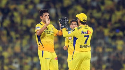 അഞ്ച് തോല്വികളിലും തീരാതെ ചെന്നൈ സൂപ്പര് കിംഗ്സ്; സിഎസ്കെയുടെ പ്ലേഓഫ് സാധ്യത അവസാനിച്ചിട്ടില്ല