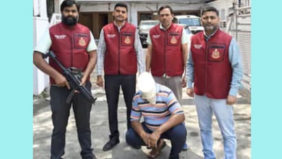 പരോളിലിറങ്ങി മുങ്ങിയ പ്രതി പൊങ്ങിയത് 20 കൊല്ലത്തിന് ശേഷം; സുഖജീവിതം, പക്ഷേ ക്ലൈമാക്സ് ഡാര്ക്ക്