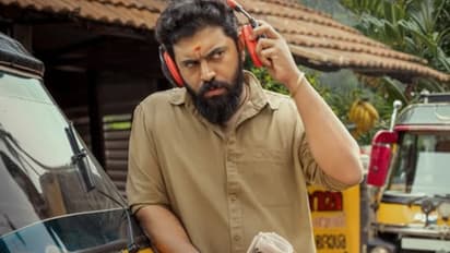 'ദിനേശാ, ഒരു ഓട്ടം പോയാലോ'; ഓട്ടോ ഡ്രൈവറായി നിവിൻ പോളി; 'ഡോള്ബി ദിനേശന്' ഫസ്റ്റ് ലുക്ക്