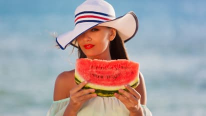 വേനൽക്കാലത്തെ ചർമ്മസംരക്ഷണം; കഴിക്കേണ്ടതും ഒഴിവാക്കേണ്ടതുമായ ഭക്ഷണങ്ങള്‍