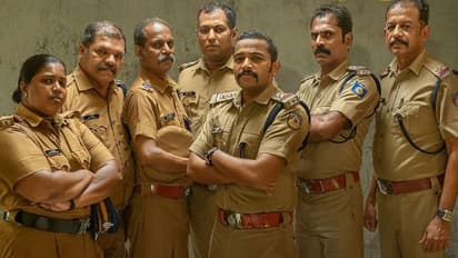 కల్లు దుకాణంలో హత్య, మిస్టరీ ఎలా తేలింది.. ఓటీటీలోకి వచ్చేసిన బసిల్ జోసెఫ్ లేటెస్ట్ థ్రిల్లర్ మూవీ 