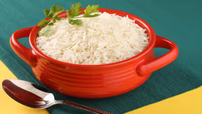 white rice தினமும் அரிசி சோறு சாப்பிடுபவரா நீங்கள்? இதை மறக்காம ஃபாலோ பண்ணுங்க!