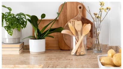 അടുക്കളയിൽ ചൂട് കൂടുതലാണോ? തണുപ്പിക്കാൻ സിംപിളാണ്; ഇങ്ങനെ ചെയ്യൂ