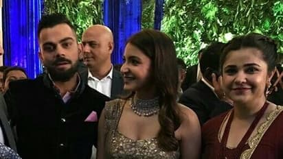 விராட் கோலி – அனுஷ்கா சர்மா திருமண வரவேற்பில் கலந்து கொண்ட ஜாம்பவான்கள் யார் யார் தெரியுமா?