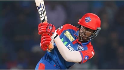 പവർ പ്ലേയിൽ മുൻതൂക്കം ഡൽഹിയ്ക്ക്; കരുൺ നായർ മടങ്ങി, സ്കോർ ഒന്നിന് 54