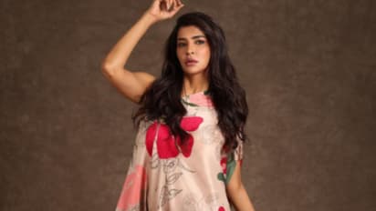 എക്സിൽ പോസ്റ്റുമായി നടി ലക്ഷ്മി മഞ്ജു 'എന്റെ നമ്പറും അവരുടെ കയ്യിലുണ്ട്, ഇൻസ്റ്റ നോക്കരുത്, ആരോ ഹാക്ക് ചെയ്തു'