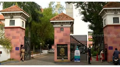 പുതിയ പൊലീസ് മേധാവിക്കായി സംസ്ഥാനം 6 പേരുടെ പട്ടിക കേന്ദ്രത്തിന് കൈമാറി