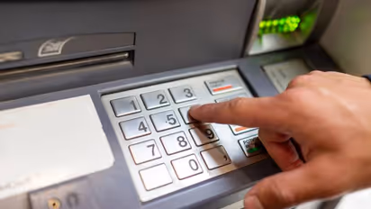 എടിഎം കാർഡ് എടുക്കാൻ മറന്നെന്ന പേടി വേണ്ട, കാർഡില്ലാതെയും പണം പിൻവലിക്കാം