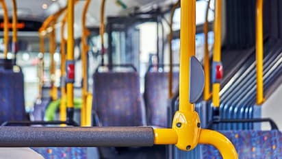 നാല് ദിവസമായി ആരോടെങ്കിലും മിണ്ടിയിട്ട്, പ്രായം ചെന്ന ആ മനുഷ്യന്‍ പറഞ്ഞു; ശ്രദ്ധേയമായി യുവാവിന്‍റെ പോസ്റ്റ് 