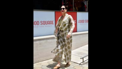 (Photos) Kareena Kapoor Khan makes heads turn at Santacruz Food Hall with effortless style and elegance