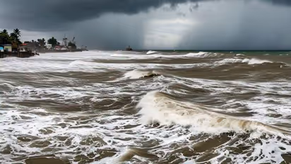 ವಾಯುಭಾರ ಕುಸಿತ; ರಾಜ್ಯದಲ್ಲಿ ಮುಂದಿನ 5 ದಿನ ಗುಡುಗು, ಮಿಂಚು, ಬಿರುಗಾಳಿ ಸಹಿತ ಆಲಿಕಲ್ಲು ಮಳೆ!