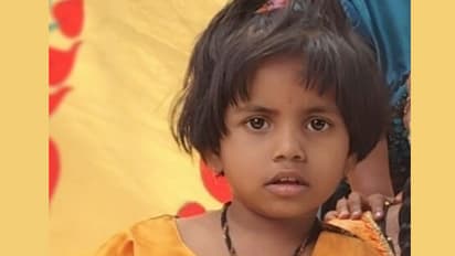 പാസഞ്ചർ ട്രെയിൻ ഓടിക്കൊണ്ടിരിക്കവേ കല്ലേറ്; ജനാലയ്ക്കരികെ ഇരുന്ന 4 വയസുകാരിക്ക് ദാരുണാന്ത്യം, സംഭവം സോളാപൂരിൽ