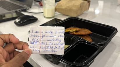 സൊമാറ്റോയിൽ ഭക്ഷണം ഓർഡർ ചെയ്തു, തുറന്നപ്പോൾ അകത്ത് ഡെലിവറി ബോയ്‍യുടെ കുറിപ്പ്, എഴുതിയത് ഇങ്ങനെ