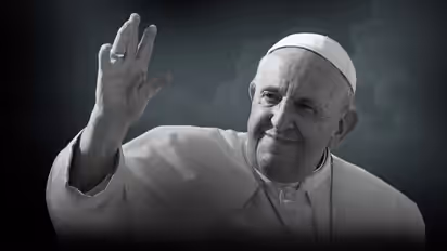 മാമോദീസ പേര് ചൊല്ലി വിളിക്കും, മോതിരവും സീലും മാറ്റും; പോപ്പിൻ്റെ മരണം സ്ഥിരീകരിക്കുന്ന ചടങ്ങ് രാത്രി നടക്കും