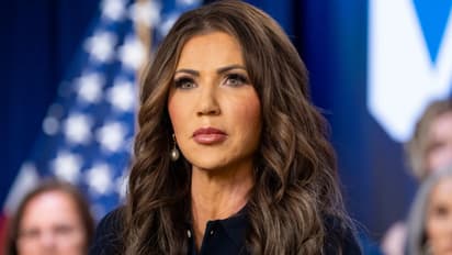 ലോകത്തെ ഞെട്ടിച്ച മോഷണം: ഉദ്യോഗസ്ഥ വലയം ഭേദിച്ച് കള്ളൻ; അമേരിക്കയുടെ ആഭ്യന്തര സുരക്ഷാ സെക്രട്ടറിയുടെ ബാഗ് പോയി