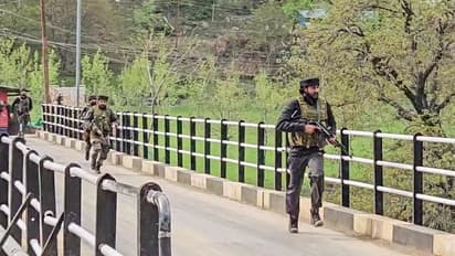 ജമ്മുകശ്മീരിലേക്കുള്ള വിനോദയാത്ര ബുക്കിംഗിൽ വൻ ഇടിവ്, കർണാടകയിൽ യാത്ര റദ്ദാക്കിയത് 5000ലേറെ പേർ