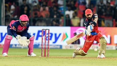 சத்தமே இல்லாமல் 3 பெரிய சாதனைகளை நிகழ்த்திய ரன் மெஷின் Virat Kohli!