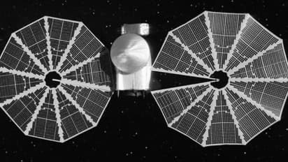 മണിക്കൂറിൽ 48000 കിലോമീറ്റർ വേഗം, ഛിന്നഗ്രഹത്തിന് അരികിലൂടെ പറന്ന് ലൂസി, നിർണായകമെന്ന് നാസ